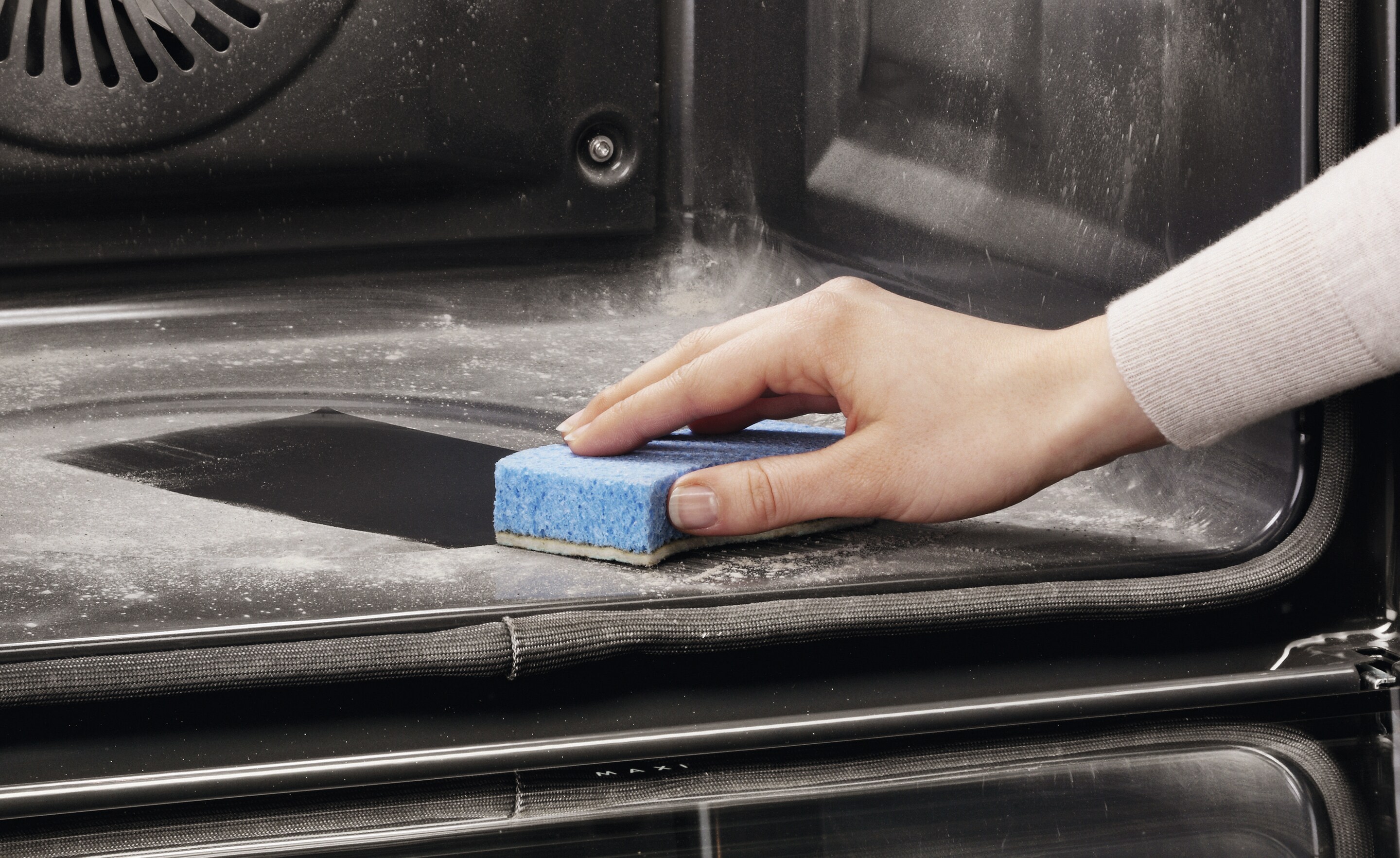 De oven schoonmaken? Onze tips en zelfreinigende ovens AEG