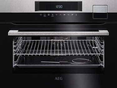 Oven met katalytische ovenwanden