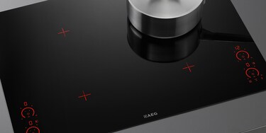 De AEG MaxiSense Pure Induction hob