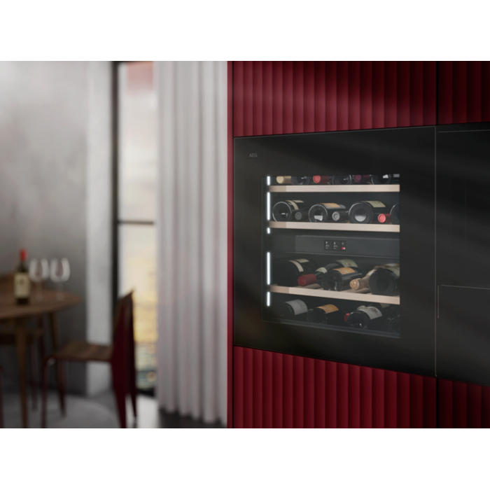Adjustable LED lighting to display your wines beautifully.