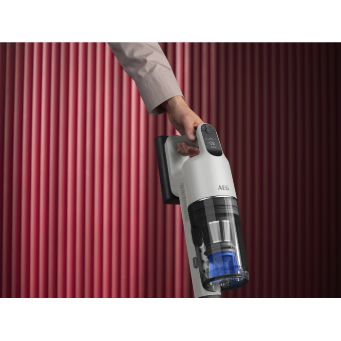 The 9000 Cordless cleaner: Pistol grip, balanced for less fatigue