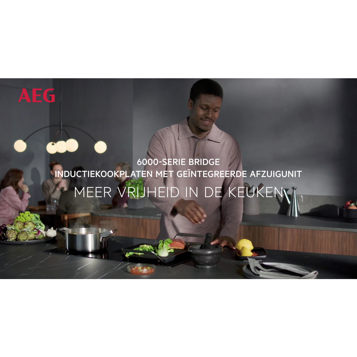 AEG - Inductiekookplaat met afzuiging - TCH74B01FB