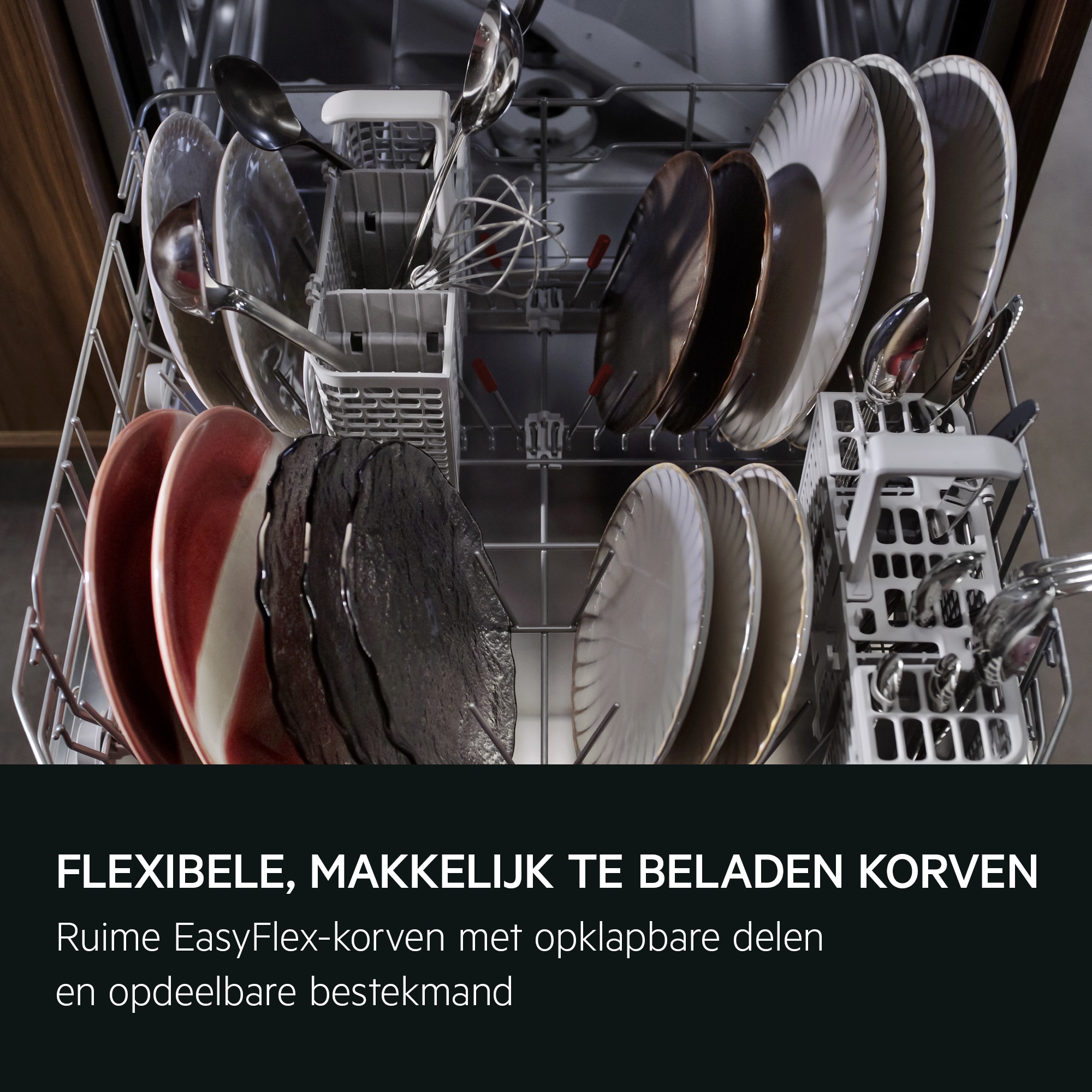  FLEXIBELE, MAKKELIJK TE BELADEN KORVEN
          
           
            Ruime EasyFlex-korven met opklapbare delen en opdeelbare bestekmand.
          