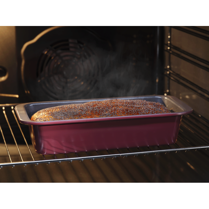 Non-stick 2-in-1 Springform Cake Tin, with fluted ring mould.