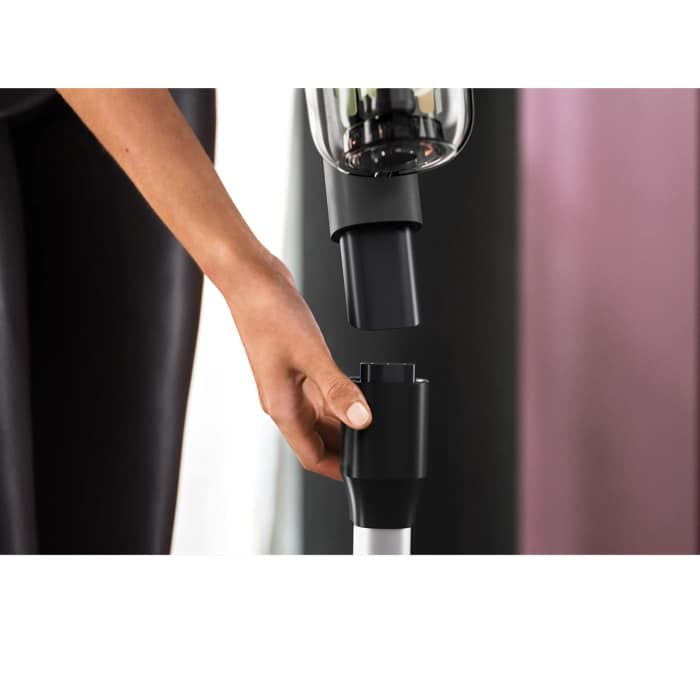Quick release switches from stick to handheld in seconds