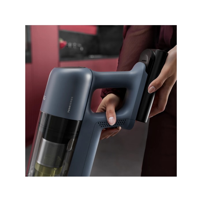 Smart charging right on the handle with intelligent overcharge protection 