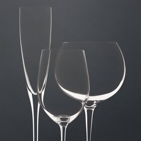 Een open ProClean vaatwasser in een stijlvolle keuken