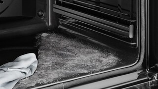 De schone binnenkant van een AEG-stoomoven