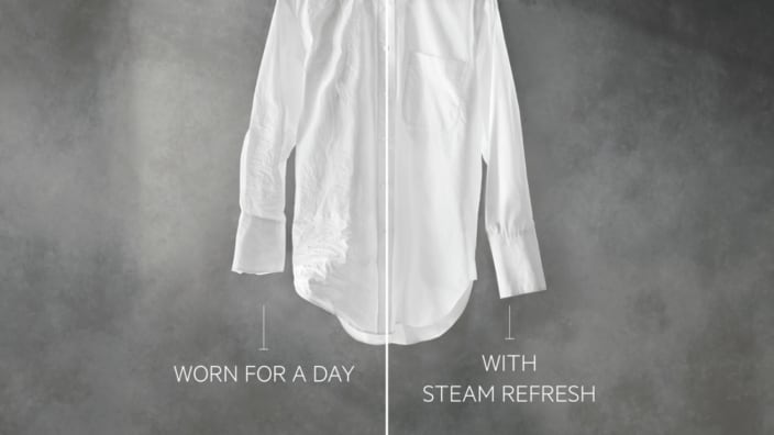 Wit shirt en een grijze achtergrond.