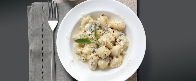 Gnocchi met citroen-saliesaus