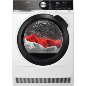 Een AEG wasmachine met wasmiddel